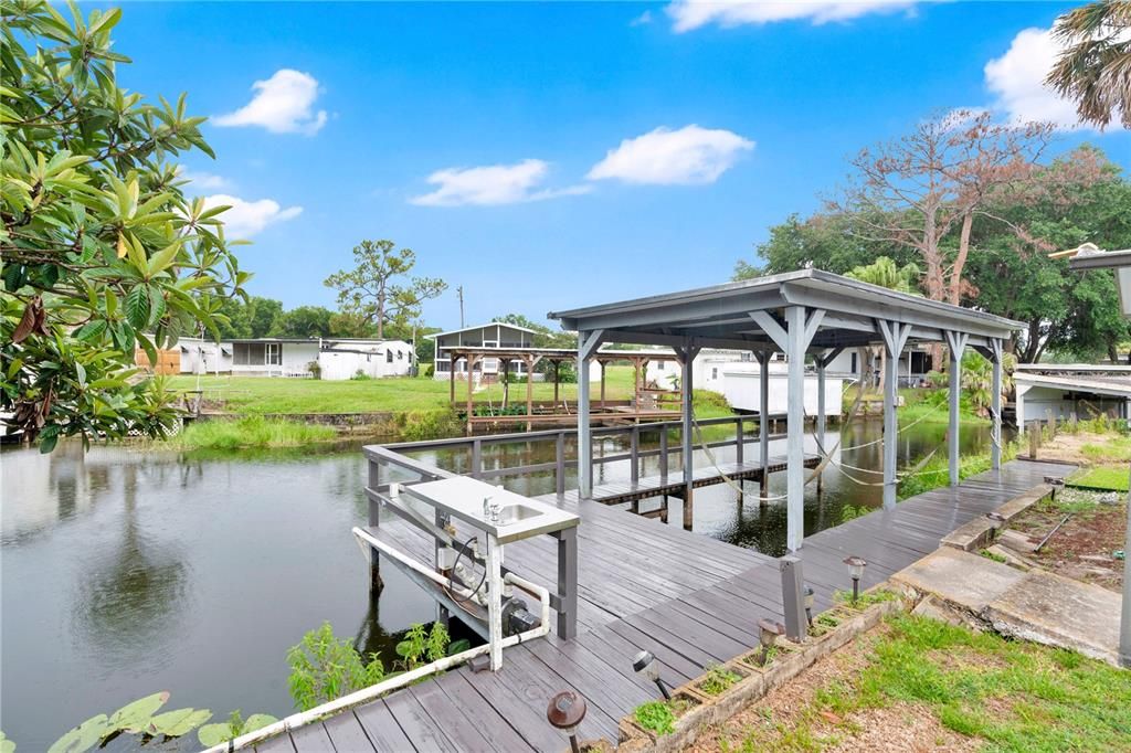 На продажу: $295,000 (0.20 acres)