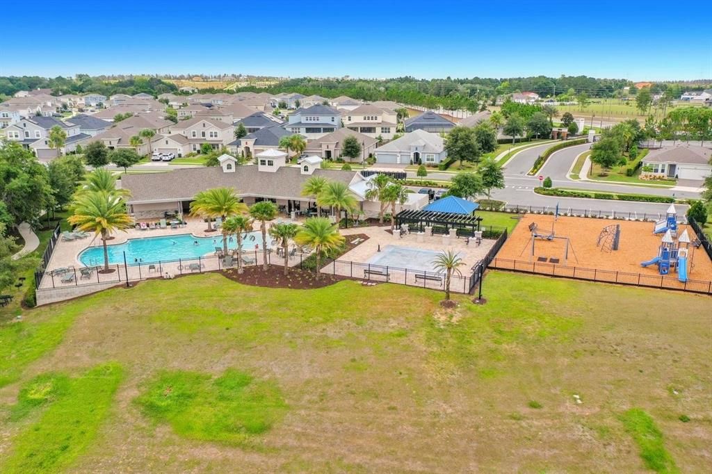 For Sale: $725,000 (4 beds, 3 baths, 2741 Square Feet)