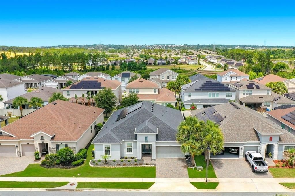 For Sale: $725,000 (4 beds, 3 baths, 2741 Square Feet)