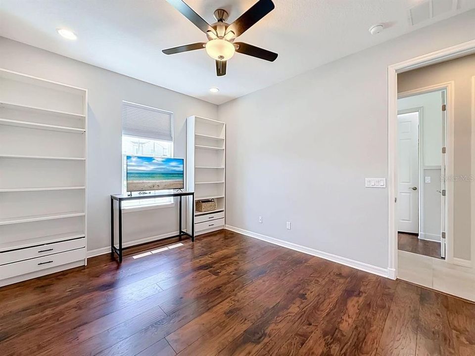 For Sale: $725,000 (4 beds, 3 baths, 2741 Square Feet)