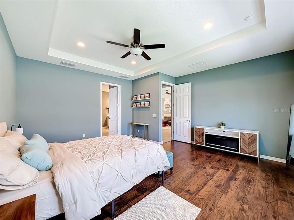 For Sale: $725,000 (4 beds, 3 baths, 2741 Square Feet)