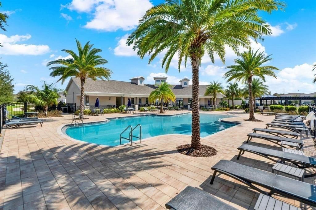 For Sale: $725,000 (4 beds, 3 baths, 2741 Square Feet)