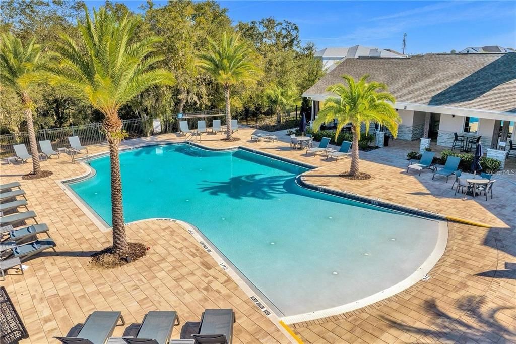 For Sale: $725,000 (4 beds, 3 baths, 2741 Square Feet)