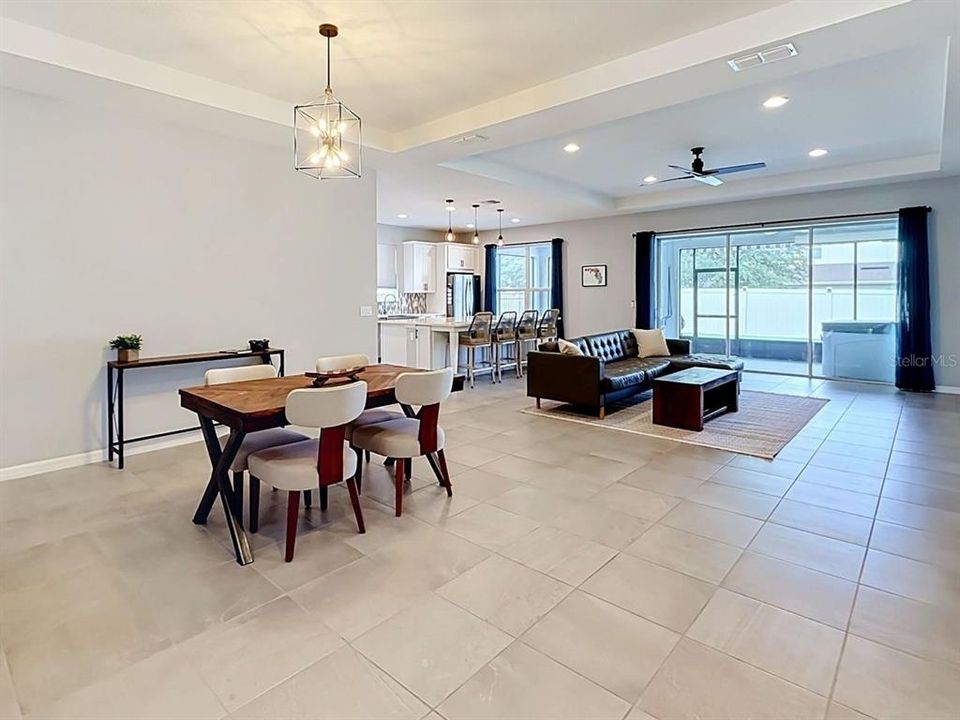 For Sale: $725,000 (4 beds, 3 baths, 2741 Square Feet)