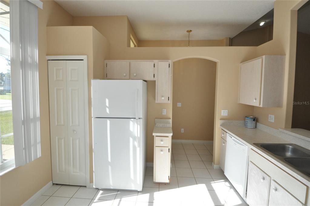 For Rent: $1,850 (3 beds, 2 baths, 1205 Square Feet)