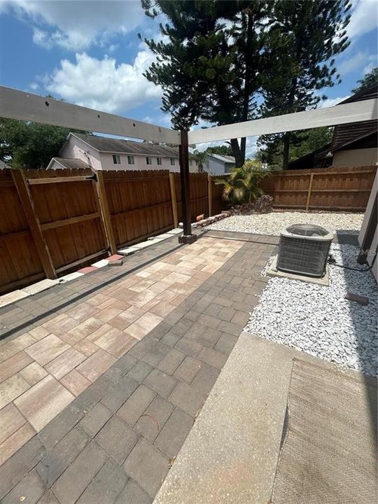 For Rent: $2,100 (3 beds, 2 baths, 1205 Square Feet)