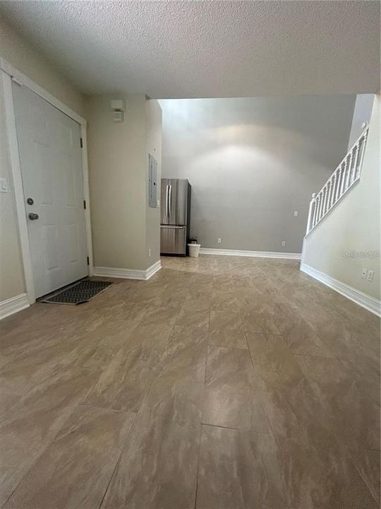 For Rent: $2,100 (3 beds, 2 baths, 1205 Square Feet)