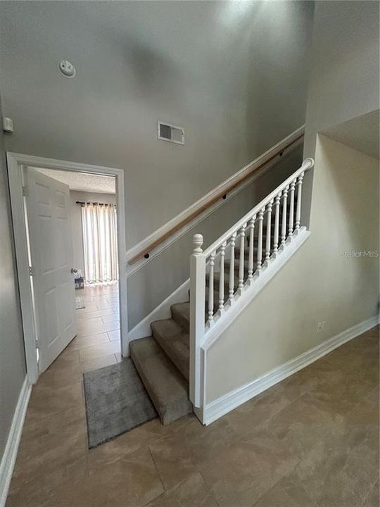 For Rent: $2,100 (3 beds, 2 baths, 1205 Square Feet)