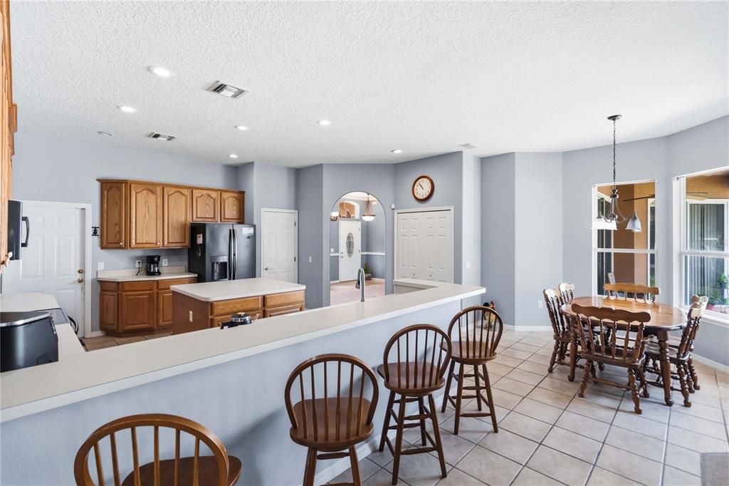 For Sale: $600,000 (4 beds, 3 baths, 2967 Square Feet)