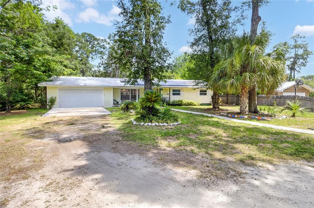 En Venta: $365,000 (3 camas, 2 baños, 1316 Pies cuadrados)