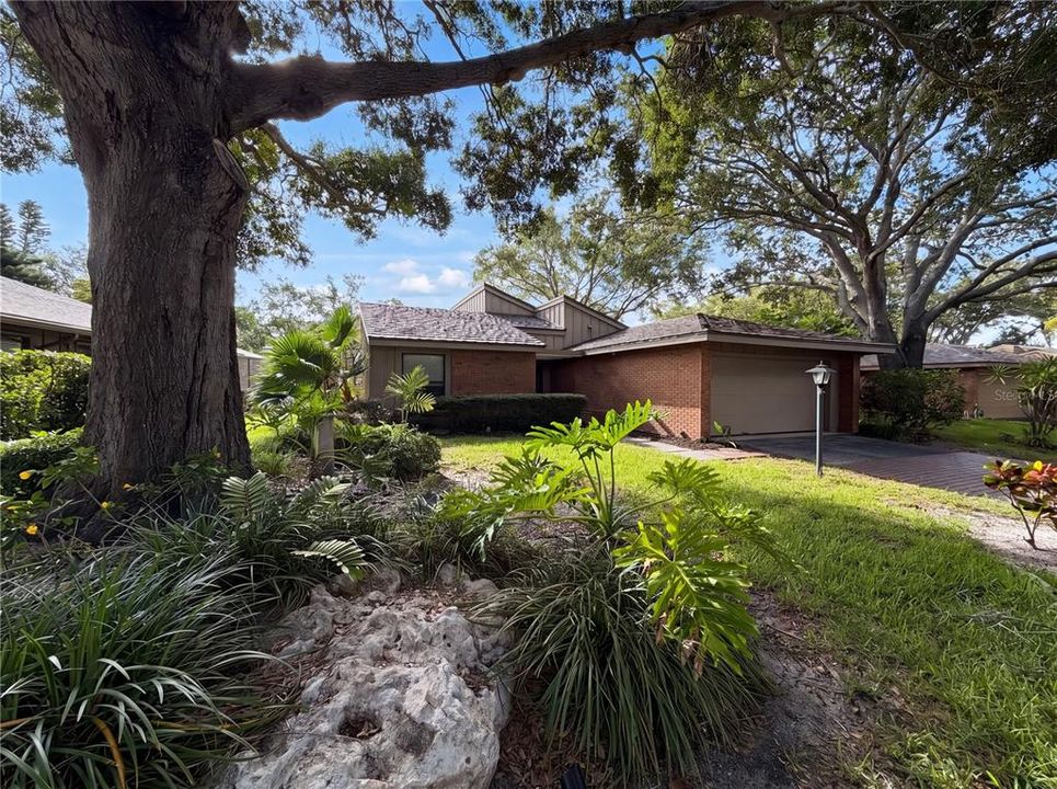 For Sale: $378,000 (3 beds, 2 baths, 1482 Square Feet)