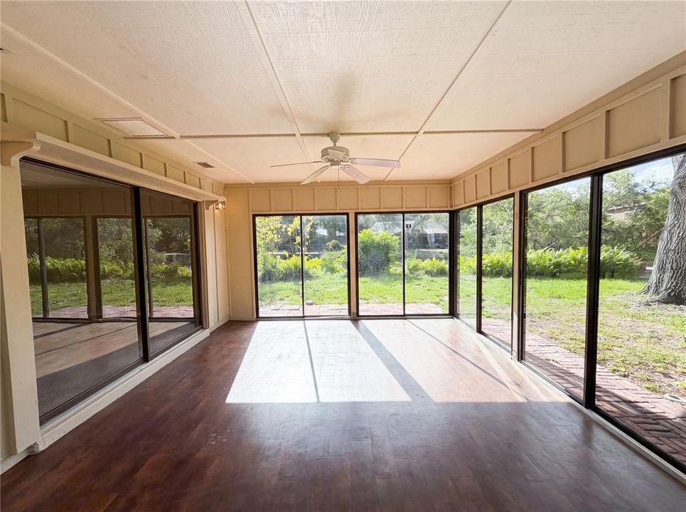 For Sale: $378,000 (3 beds, 2 baths, 1482 Square Feet)