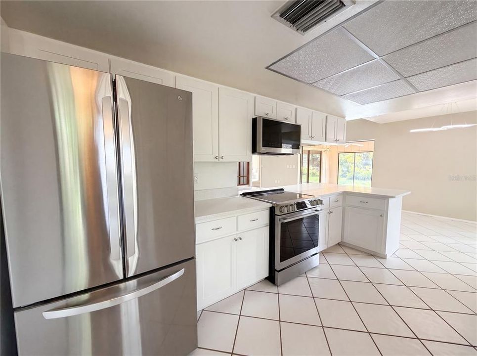For Sale: $378,000 (3 beds, 2 baths, 1482 Square Feet)