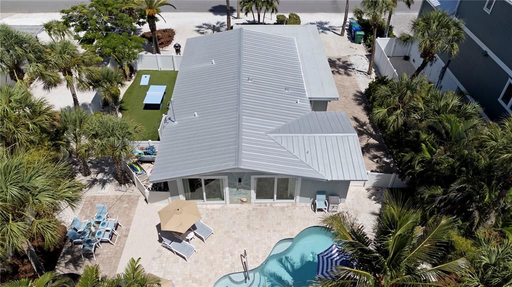 For Sale: $2,495,000 (4 beds, 3 baths, 1640 Square Feet)