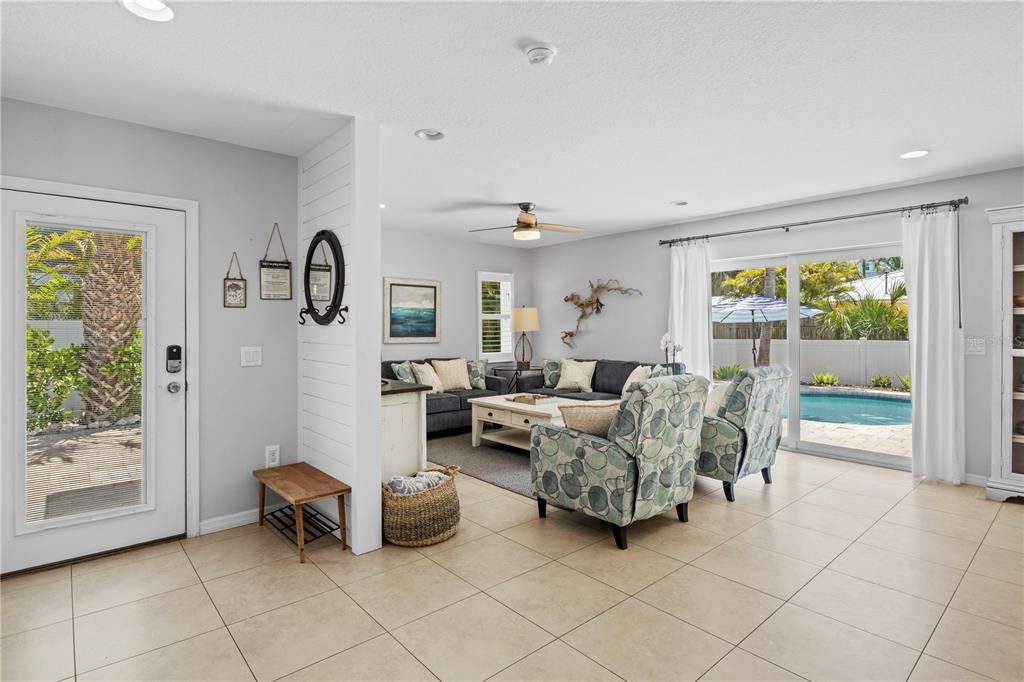For Sale: $2,495,000 (4 beds, 3 baths, 1640 Square Feet)
