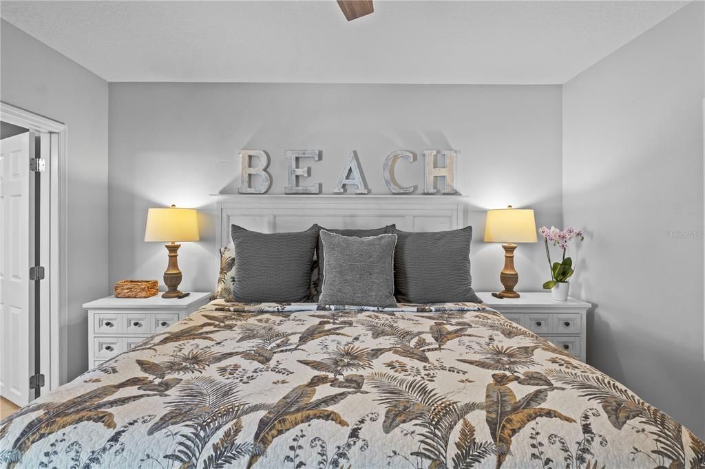 For Sale: $2,495,000 (4 beds, 3 baths, 1640 Square Feet)