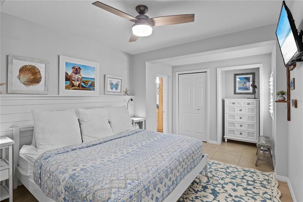 For Sale: $2,495,000 (4 beds, 3 baths, 1640 Square Feet)