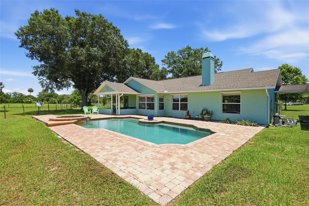 For Sale: $779,000 (2 beds, 2 baths, 1490 Square Feet)