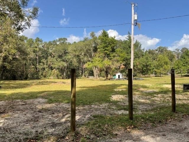 待售: $195,000 (2.27 acres)
