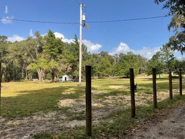 待售: $195,000 (2.27 acres)