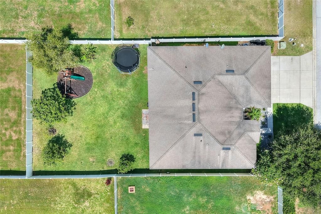 For Sale: $409,900 (4 beds, 2 baths, 2486 Square Feet)