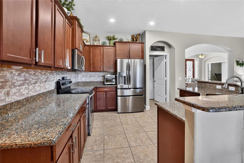 For Sale: $409,900 (4 beds, 2 baths, 2486 Square Feet)