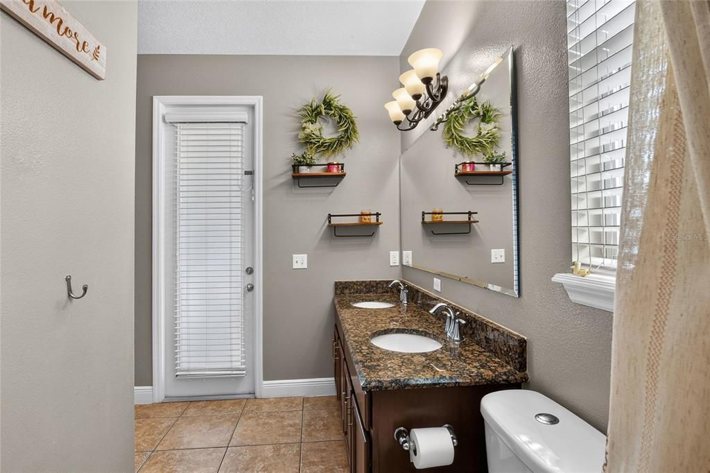 For Sale: $409,900 (4 beds, 2 baths, 2486 Square Feet)