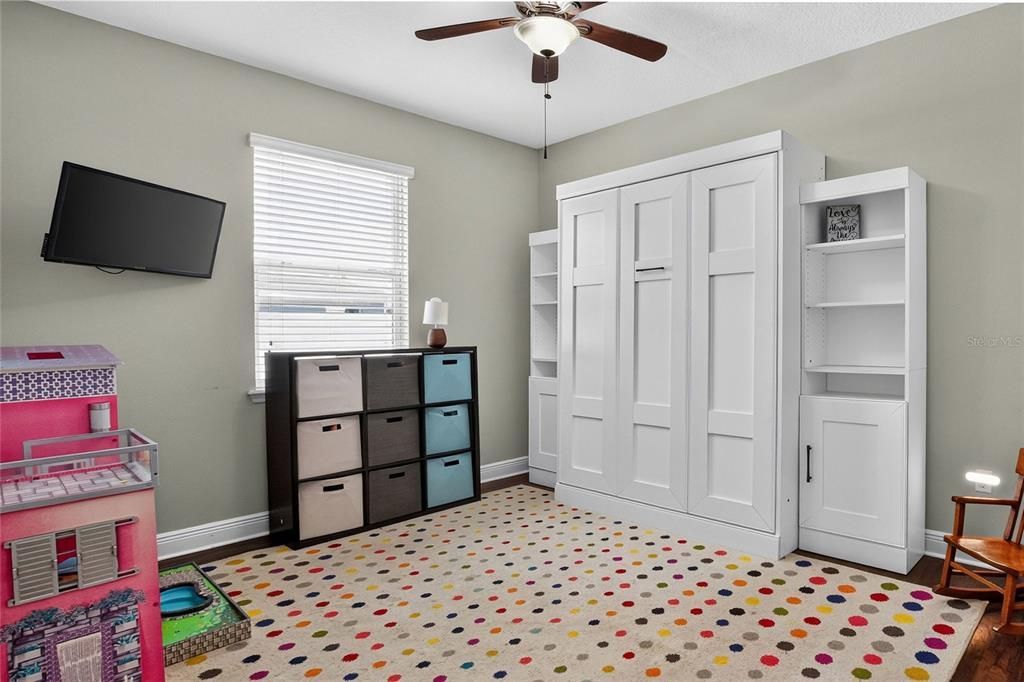 For Sale: $409,900 (4 beds, 2 baths, 2486 Square Feet)