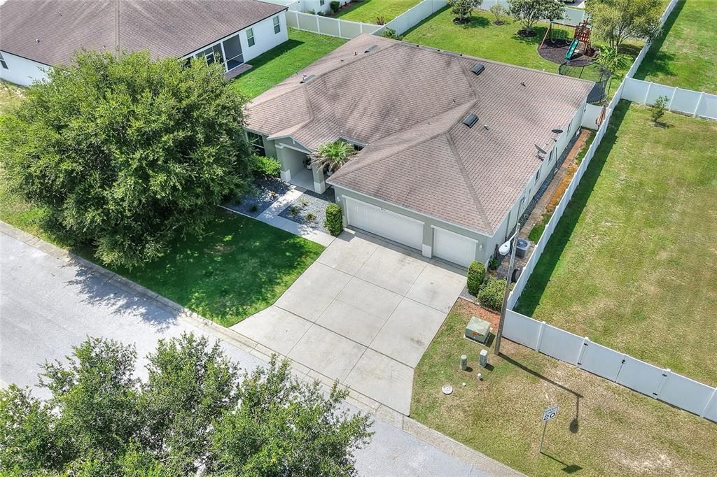 For Sale: $409,900 (4 beds, 2 baths, 2486 Square Feet)
