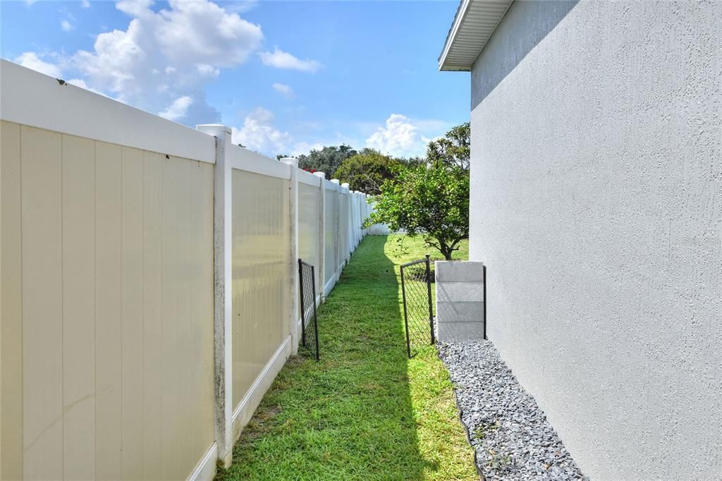 For Sale: $409,900 (4 beds, 2 baths, 2486 Square Feet)