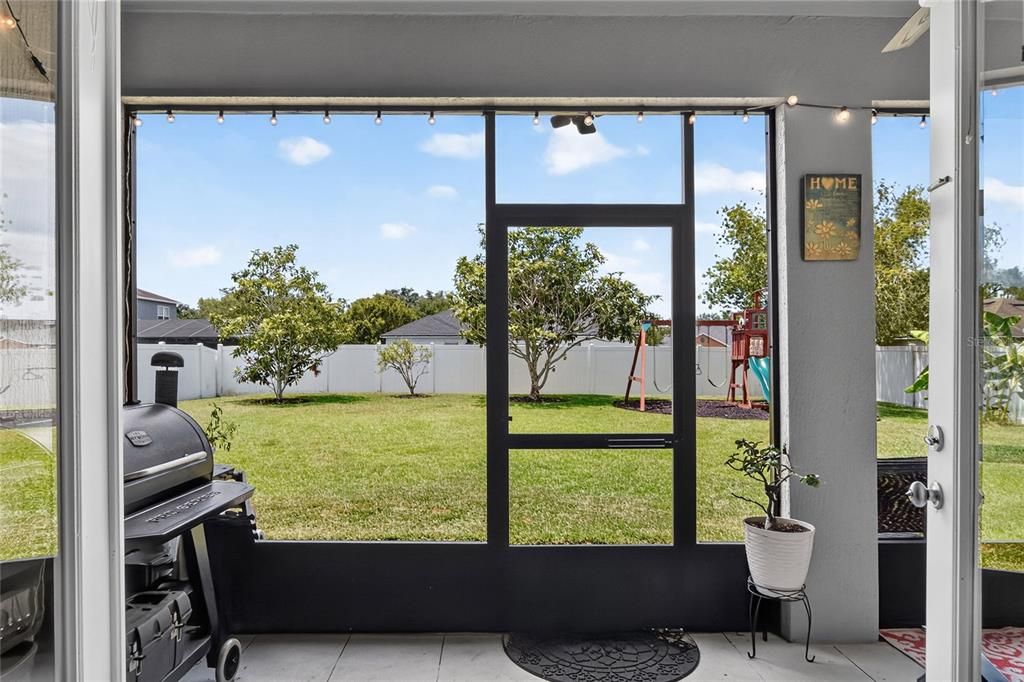 For Sale: $409,900 (4 beds, 2 baths, 2486 Square Feet)