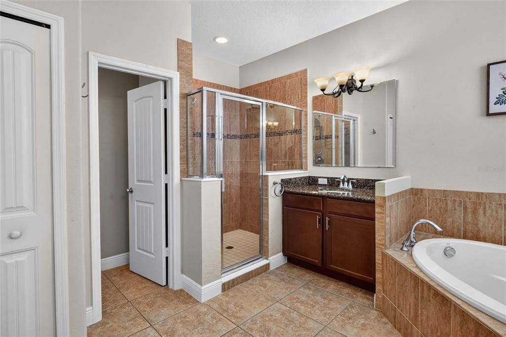 For Sale: $409,900 (4 beds, 2 baths, 2486 Square Feet)
