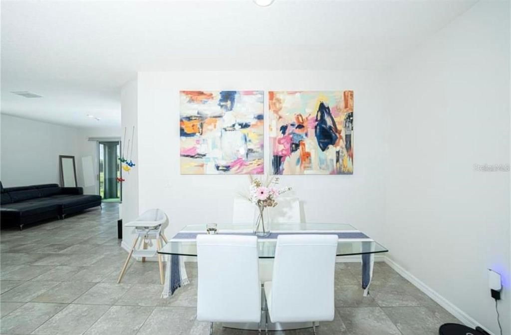 For Rent: $2,450 (3 beds, 2 baths, 1587 Square Feet)