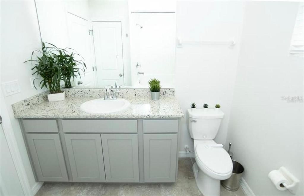 For Rent: $2,450 (3 beds, 2 baths, 1587 Square Feet)