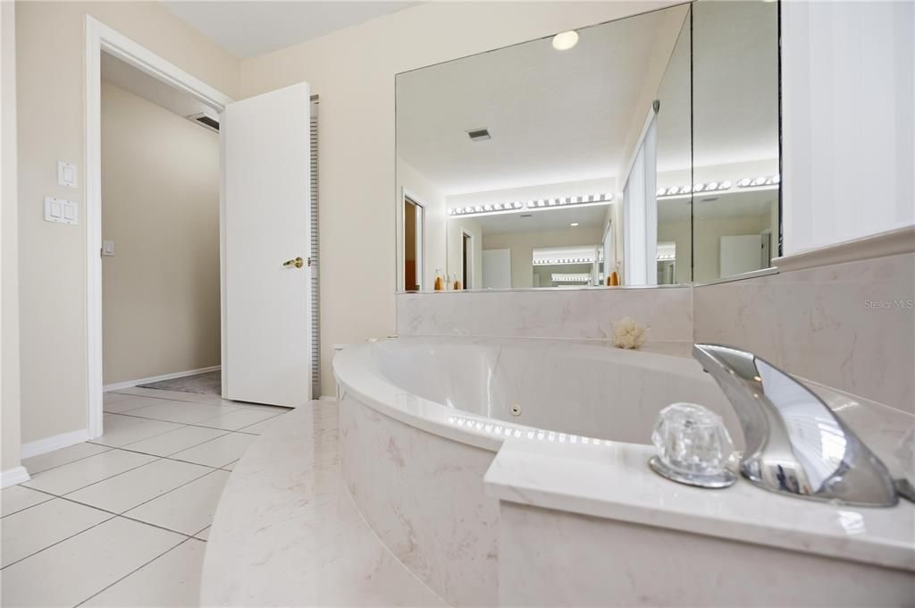 For Rent: $3,200 (4 beds, 3 baths, 2609 Square Feet)
