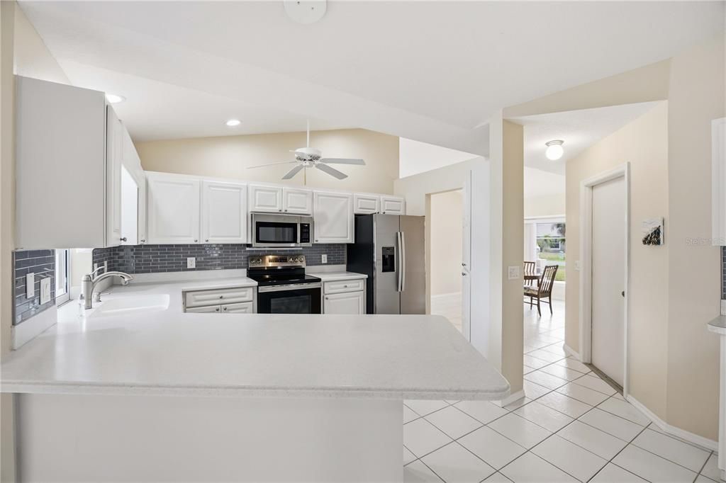 For Rent: $3,200 (4 beds, 3 baths, 2609 Square Feet)