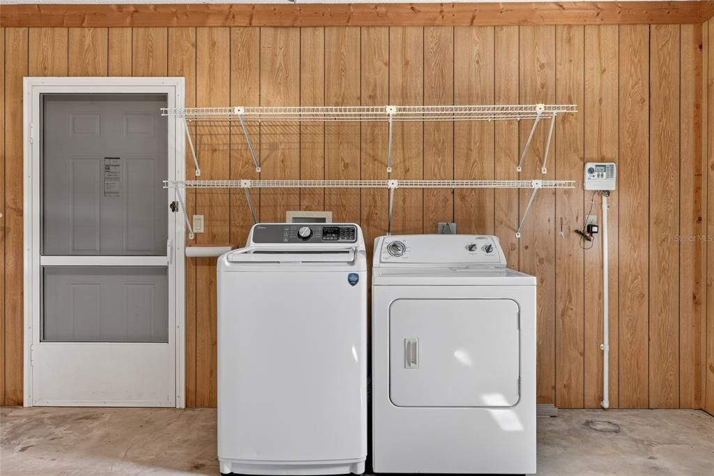 For Sale: $185,000 (2 beds, 2 baths, 1200 Square Feet)