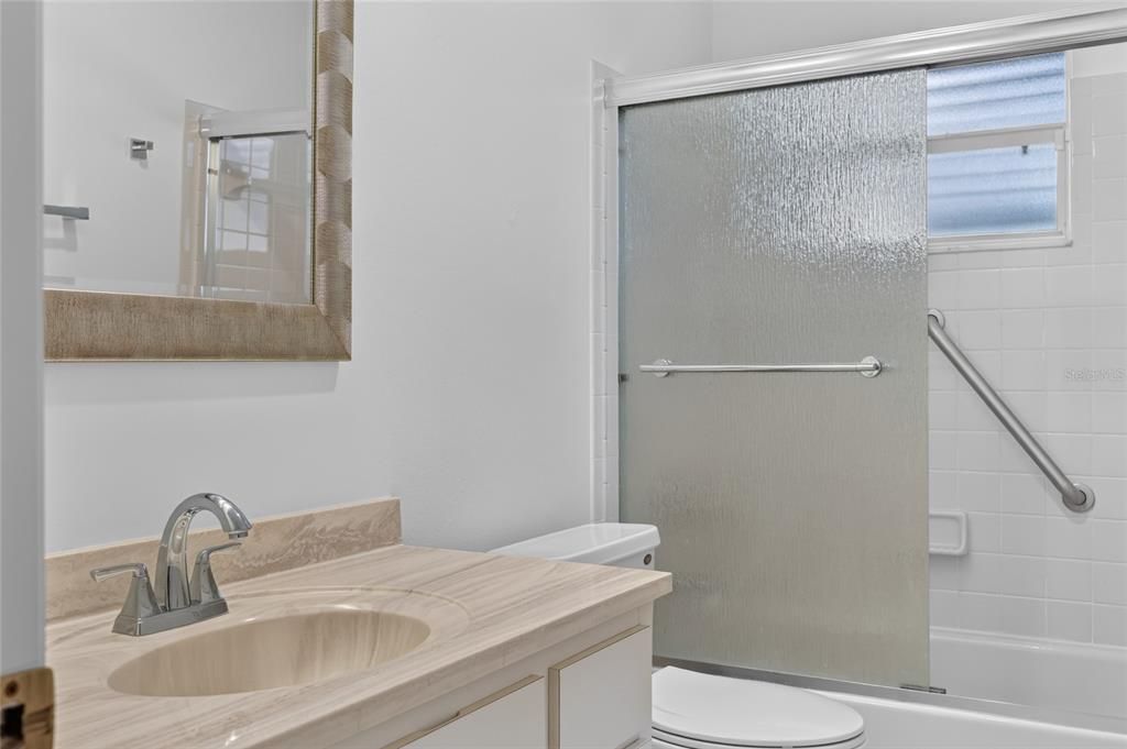 For Sale: $185,000 (2 beds, 2 baths, 1200 Square Feet)