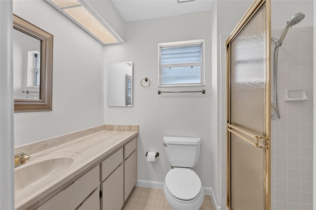 For Sale: $185,000 (2 beds, 2 baths, 1200 Square Feet)