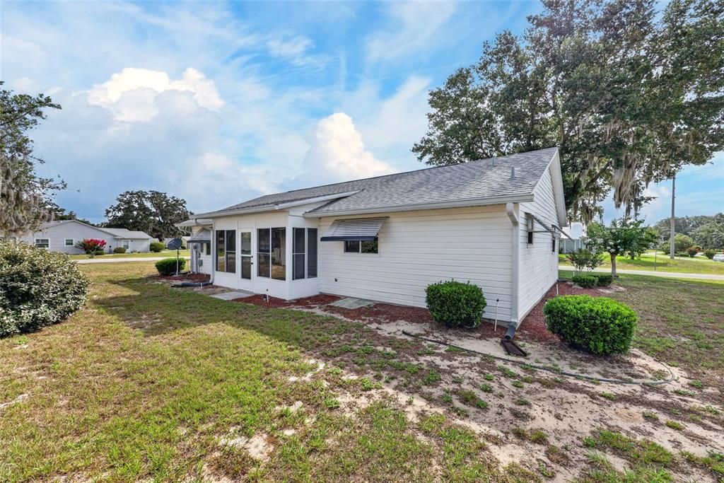 For Sale: $185,000 (2 beds, 2 baths, 1200 Square Feet)