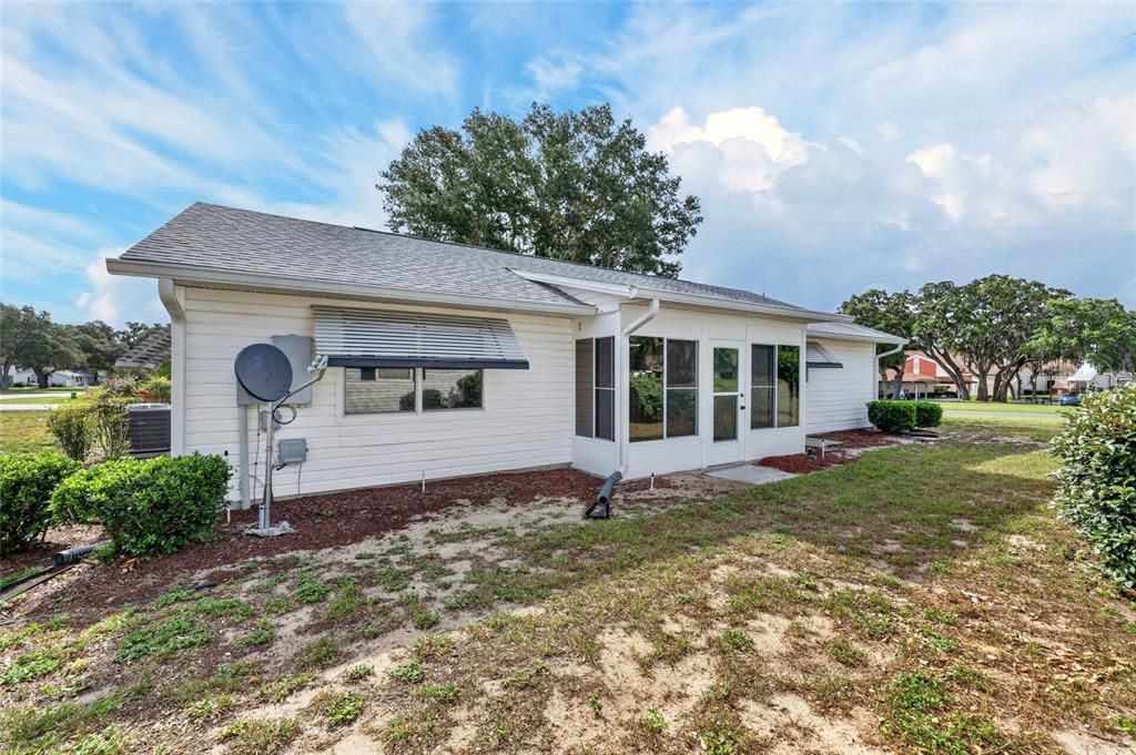 For Sale: $185,000 (2 beds, 2 baths, 1200 Square Feet)