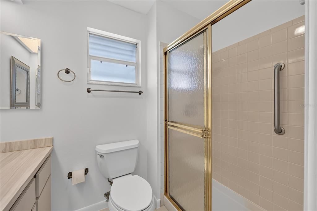 For Sale: $185,000 (2 beds, 2 baths, 1200 Square Feet)