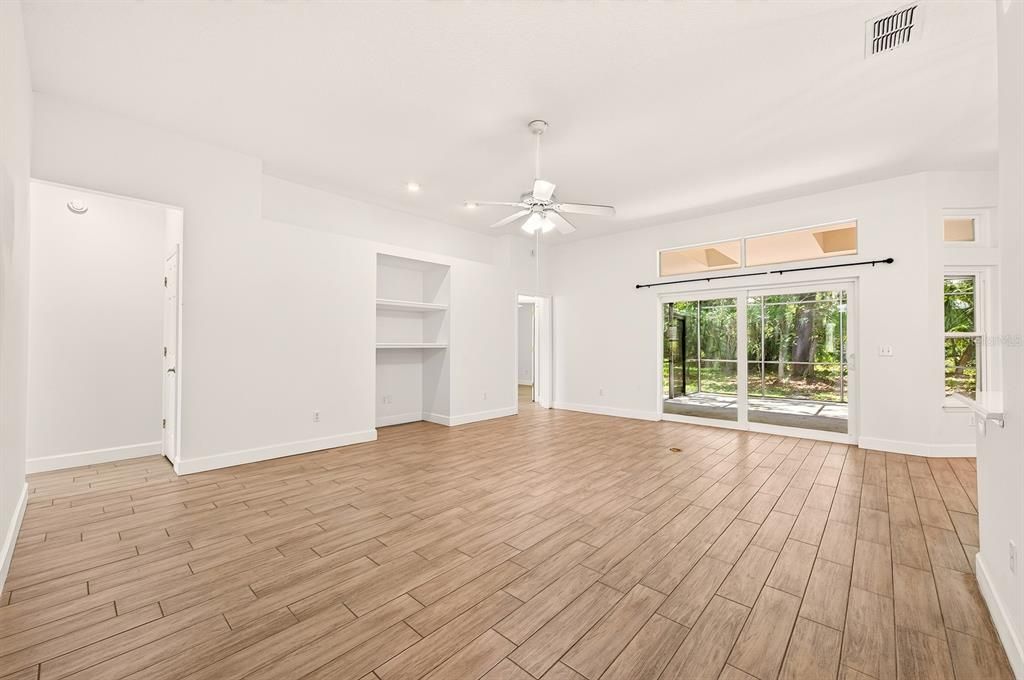 En Venta: $550,000 (4 camas, 3 baños, 2229 Pies cuadrados)