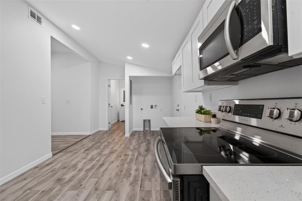 For Sale: $209,000 (3 beds, 2 baths, 1582 Square Feet)