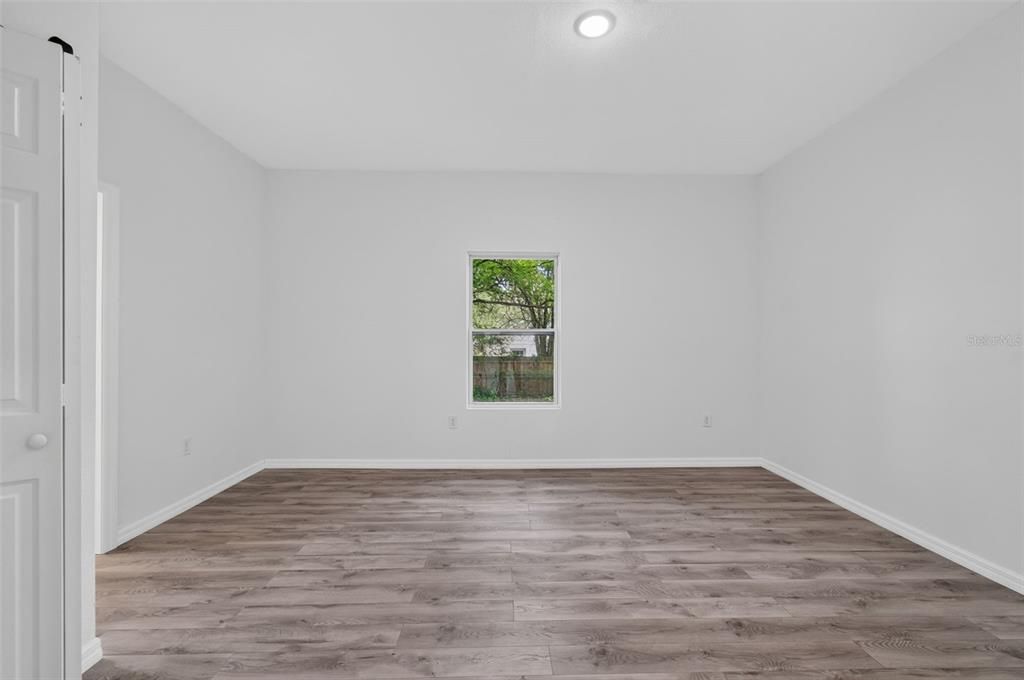 For Sale: $209,000 (3 beds, 2 baths, 1582 Square Feet)