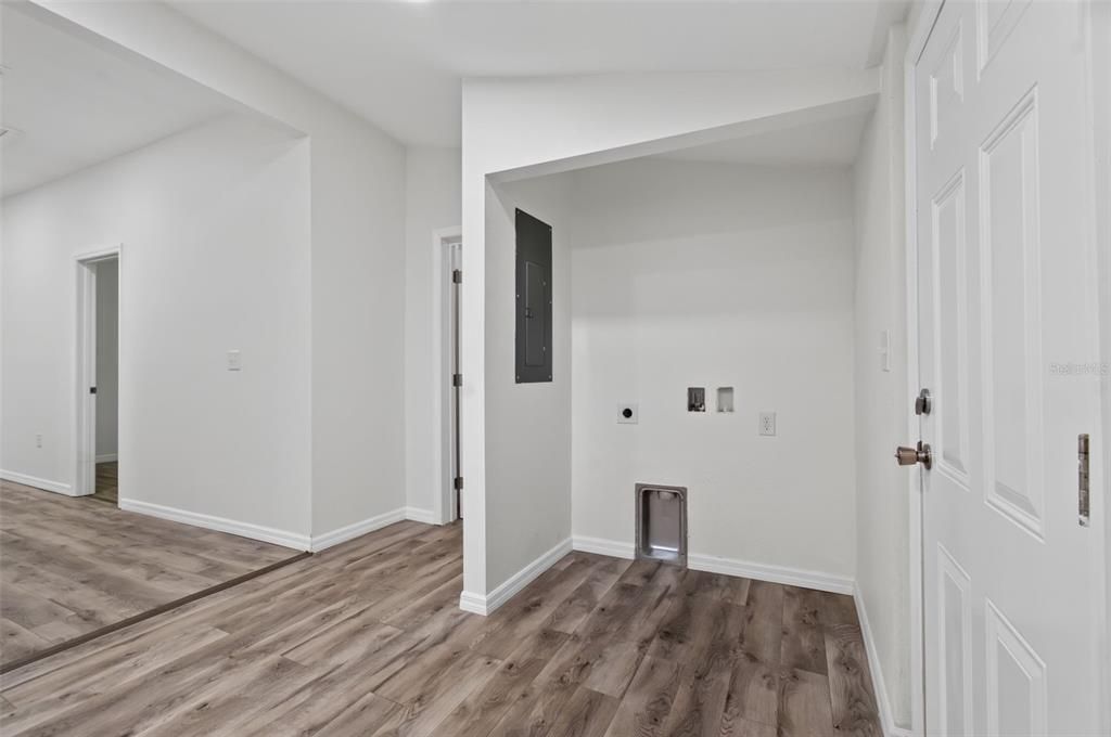 For Sale: $209,000 (3 beds, 2 baths, 1582 Square Feet)