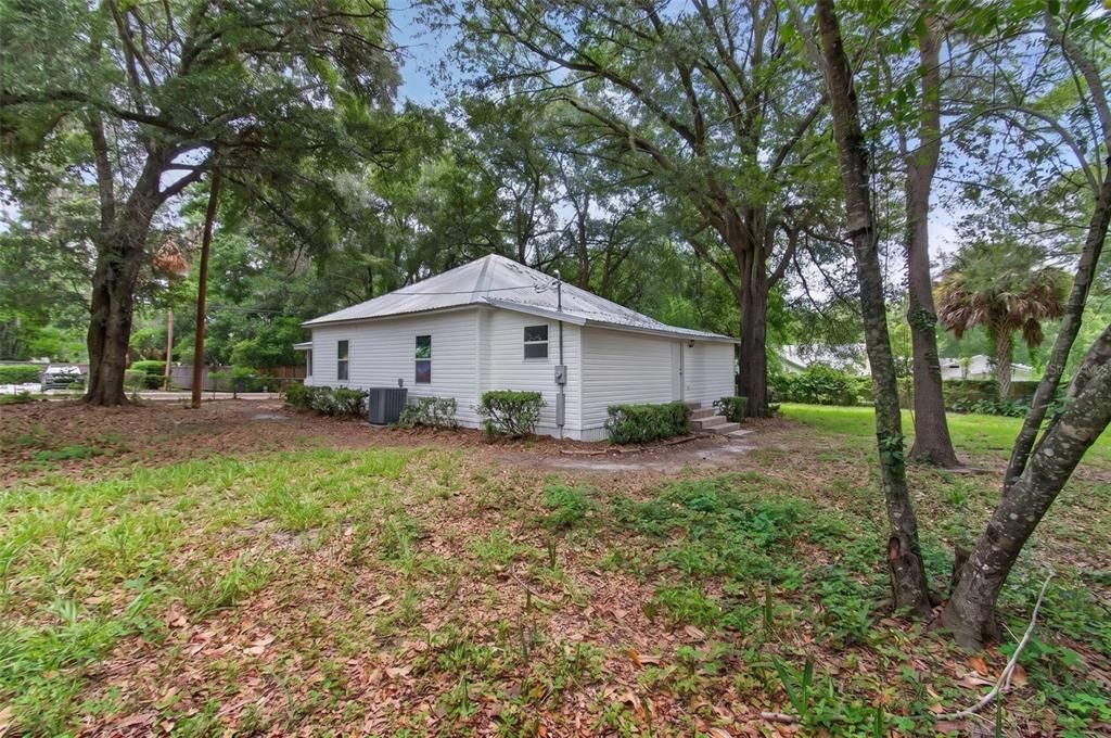 For Sale: $209,000 (3 beds, 2 baths, 1582 Square Feet)