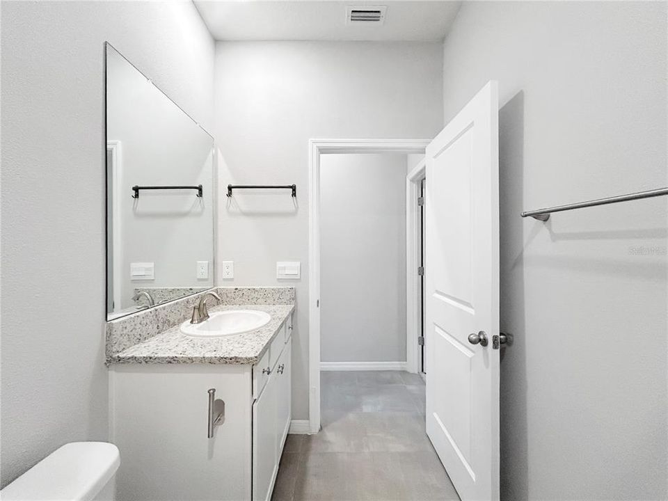 For Sale: $424,900 (3 beds, 2 baths, 1844 Square Feet)