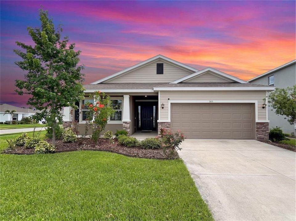 For Sale: $424,900 (3 beds, 2 baths, 1844 Square Feet)