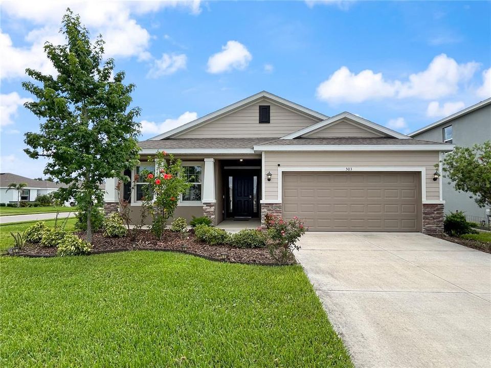 For Sale: $424,900 (3 beds, 2 baths, 1844 Square Feet)